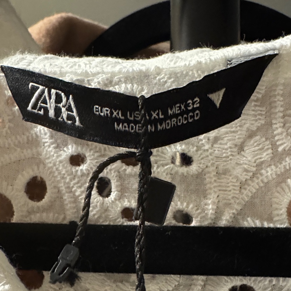 Zara Ivory Eyelet Lace Blouse - Picture 4 of 5